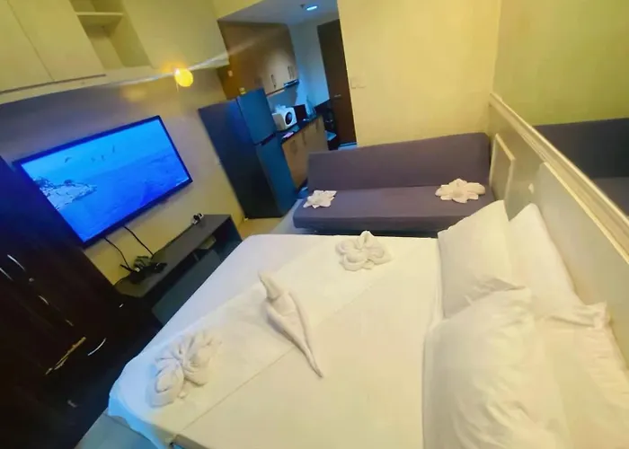 232 1br Big Balcony 2 Queen Size 1-sofa Bed 1single Extra Mattress * Manila